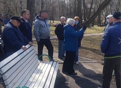 Глава управы Елена Колесова провела обход территории и дала поручения по его результатам