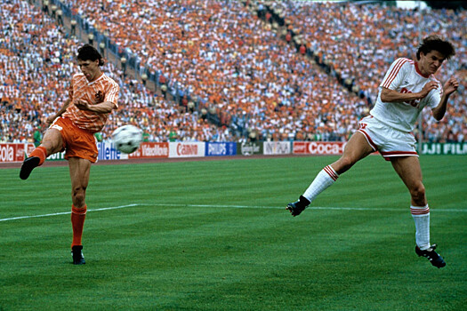 Гол Марко ван Бастена в ворота сборной СССР в финале Евро-1988, видео