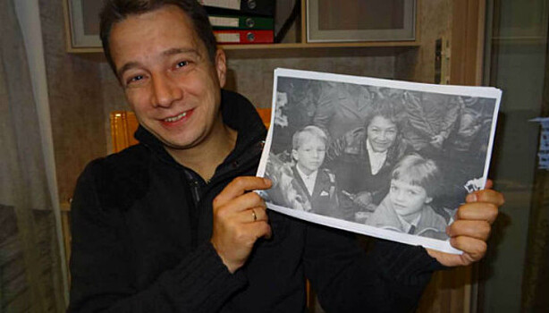 Француженка купила на барахолке советский фотоаппарат и чудом нашла школьника, запечатленного на пленке