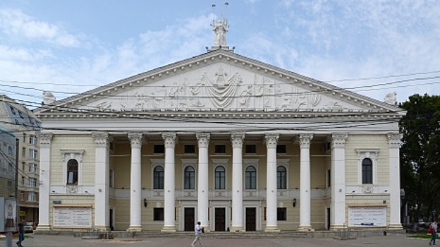 Солист Хабаровского Краевого музыкального театра стал режиссером Воронежского театра оперы и балета