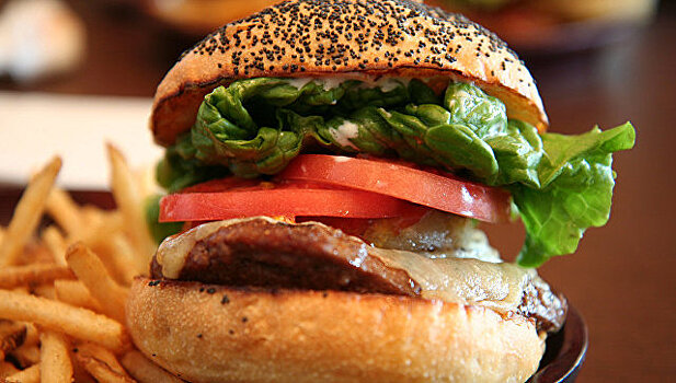 Ученые рассказали, какие продукты вызывают зависимость