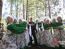 Мэр Орлов разграничил границы Европы и Азии клумбами: фоторепортаж