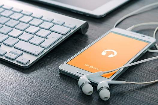 Spotify удалил страницы попавших под санкции российских певцов