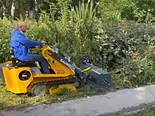 В Новосибирске протестировали новую технику для борьбы с травой и кустами