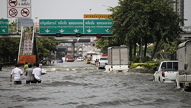 СМИ: наводнение на севере Таиланда за четыре дня унесло жизни 11 человек
