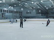 Детский турнир по хоккею стартовал в Ледовом дворце в Вологде