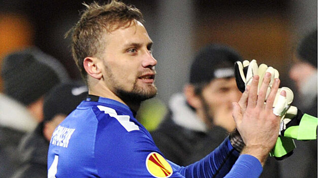 «Смотрим в окно, а там то ли террориста, то ли боевика скручивают. Полицейский пострелял в воздух, Карлос и другие иностранцы испугались, легли на сиденья». Помазан о Махачкале