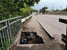 В Сеймском округе Курска обвалилась тротуарная плитка