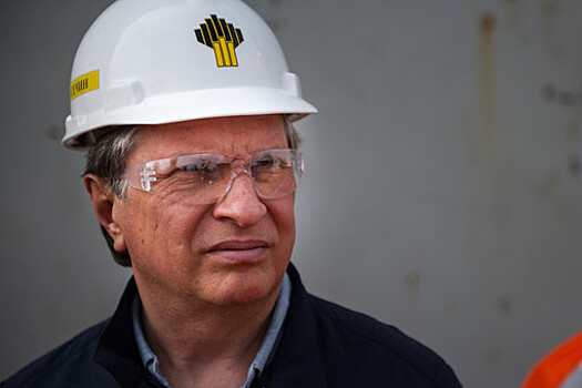 Глава "Роснефти" Сечин призвал не переносить налоговую нагрузку на нефтяную отрасль
