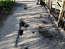 Владимирцы жалуются на ямы на мосту