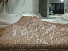 Жители поселка, где задохнулась в сугробе 10-летняя девочка, жаловались на неочищенные дороги