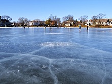 Возле усадьбы «Алтуфьево» спасли ребенка, провалившегося на пруду под лед