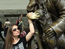 Станция большой удачи. Приметы «Площади Революции»