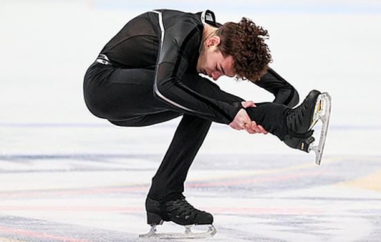 Фигурист Дикиджи заявил, что выиграть у Семененко возможно