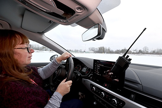 Корреспондент "РГ" пять часов обучался контраварийной езде зимой на автомобиле