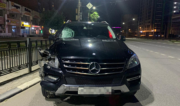 В Воронеже автоледи, на счету которой десятки штрафов за превышение скорости, на «Мерседесе» сбила пешехода
