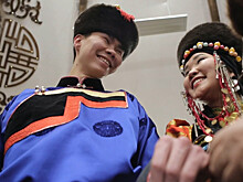 «Любовь без границ»: удивительные традиции бурятской свадьбы