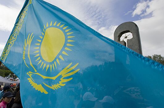 Власти Казахстана отреагировали на «пещерный национализм» языковых активистов