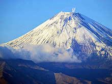 Спасатели не смогли добраться до застрявших на Авачинском перевале туристов