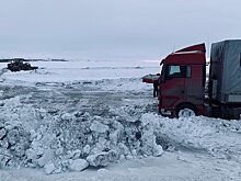 В Челябинской области фура с уснувшим водителем съехала в кювет