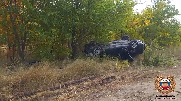 Двое пострадали: на автодороге в Шолоховском районе перевернулась иномарка