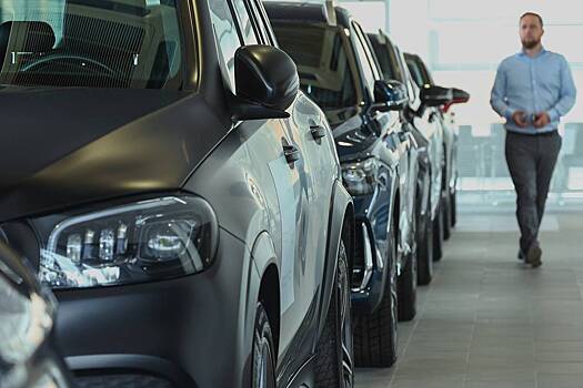 В России попросили отложить повышение цен на иномарки