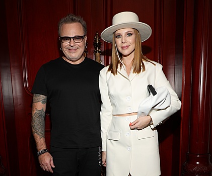 Гордиенко — без Киркорова, Подольская — под руку с Пресняковым и другие звезды на вручении модной премии