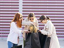 «Скучно тратят деньги». Турист поведал о подростках в США