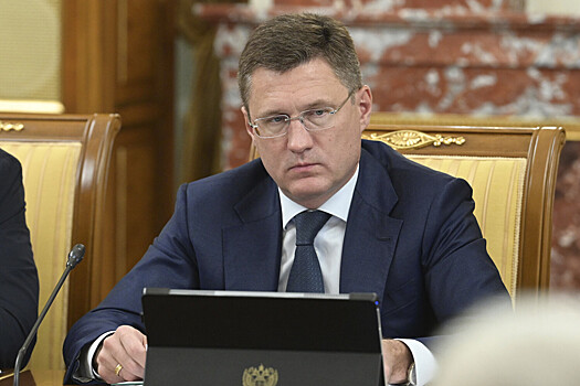 Индия начала оплачивать российскую нефть в юанях