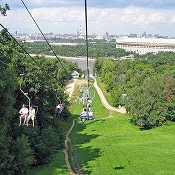 В «Лужниках» откроют зеркальную станцию канатной дороги