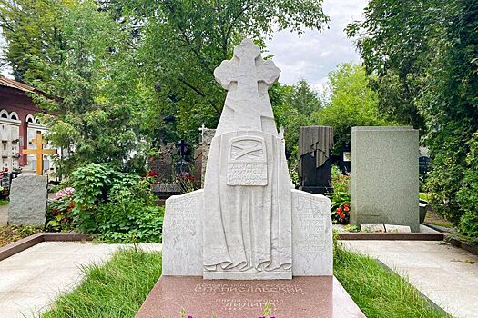 Столичные реставраторы привели в порядок 252 исторических захоронения