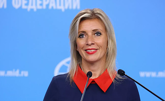 «Не хватает Бэтмена»: Захарова высмеяла обвинения премьера Болгарии в адрес РФ