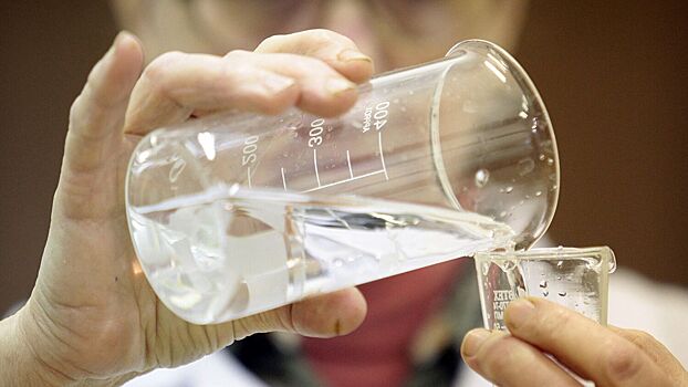 Россиянам предупредили о рисках из-за многократного кипячения воды