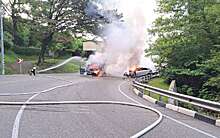Искореженные обгоревшие машины заблокировали движение: ДТП на трассе в Сочи