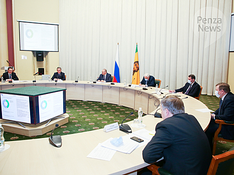 Олег Мельниченко вручил удостоверения своим советникам