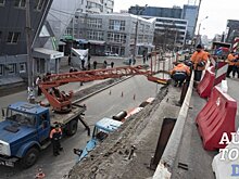 В Киеве движение транспорта осуществляется по трем аварийным мостам