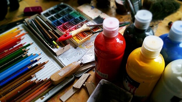Принять участие в онлайн-занятиях по рисованию могут долголеты из Тропарево-Никулина