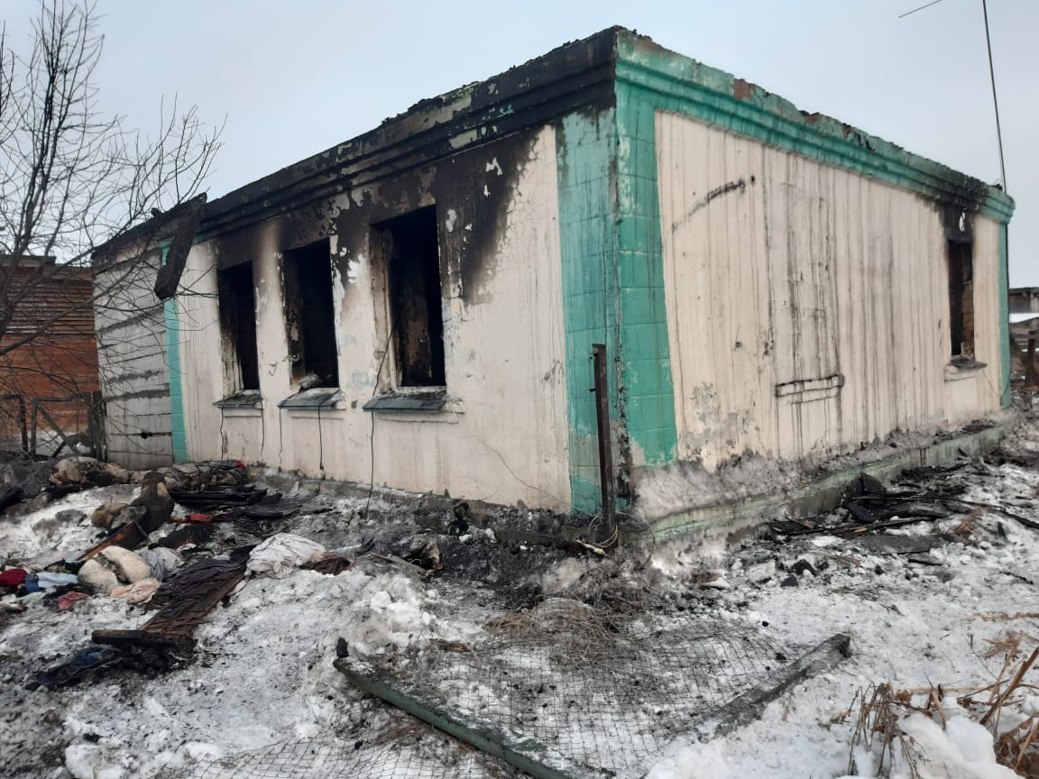 В Новосибирской области возбуждено уголовное дело после гибели трёх человек в пожаре