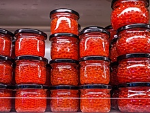 Полиция Петербурга задержала двоих гастролёров, продававших коллагеновые шарики под видом икры