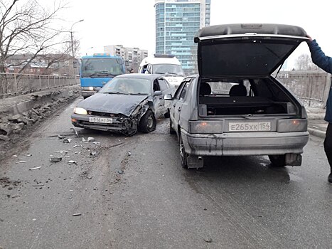 Женщина получила травму головы в ДТП под Новосибирском