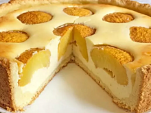 Рецепт пирога с персиками и творогом