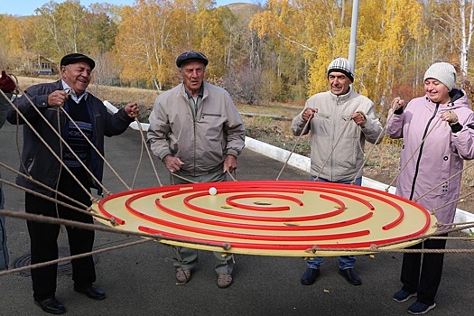 Ветераны ММСК с шутками прошли испытания "Территории Life"