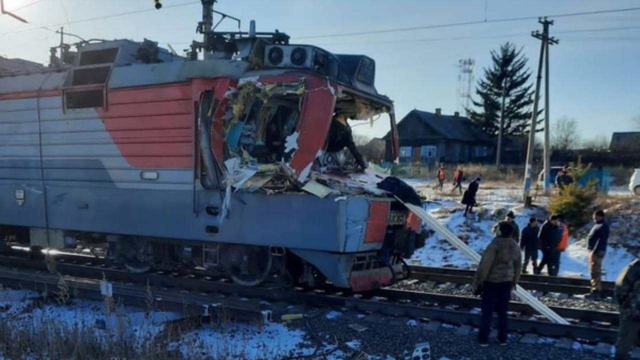 В Амурской области перед судом предстанет водитель грузовика, допустивший столкновение с поездом