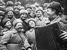 За первый год Великой Отечественной войны было написано около 1000 песен