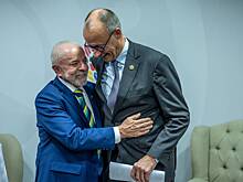 Канцлер Германии захотел потанцевать с президентом Бразилии