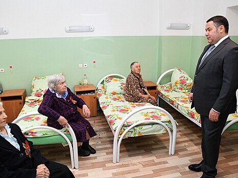 Игорь Руденя встретился с ветеранами в специализированном отделении областной клинической больницы