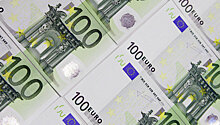 Евро упал к доллару более чем на 3%