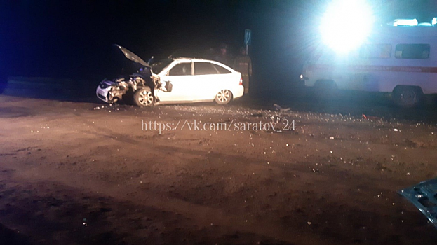 В Калининске водитель «семерки» протаранил «Приору» и погиб