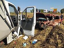Водитель легковушки погиб при столкновении с "Газелью" в Самарской области
