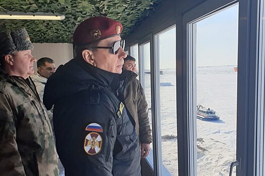 Директор Росгвардии проверил обеспечение безопасности в Арктике